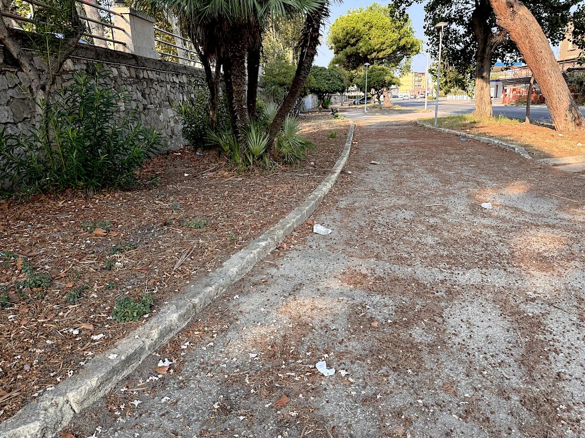 Crotone - Antichi ricordi di una passeggiata  tra sorrisi e bambini in festa - 