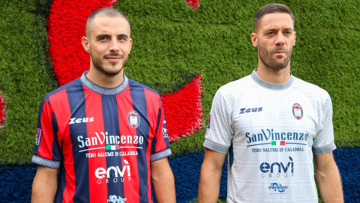 Crotone calcio | Ecco le nuove maglie per la stagione 2024/25 (Foto Gallery) - 