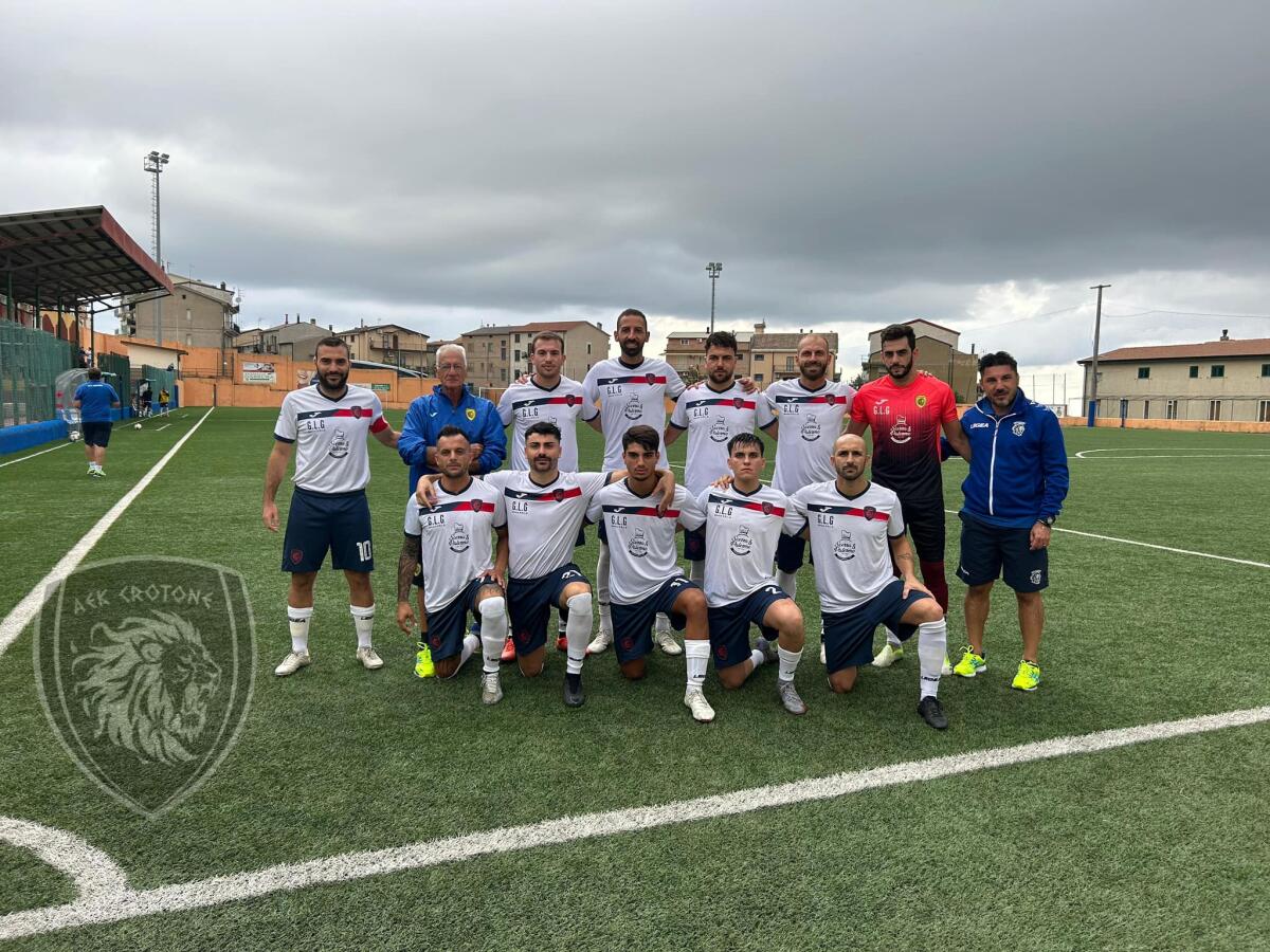 Promozione - Derby senza emozioni: finisce 0-0 tra Mesoraca e Aek Crotone - 