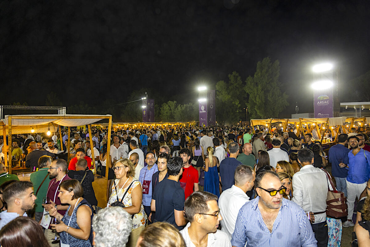 Grande successo per Vinitaly and The City - Calabria in wine: superate le 20.000 presenze - 