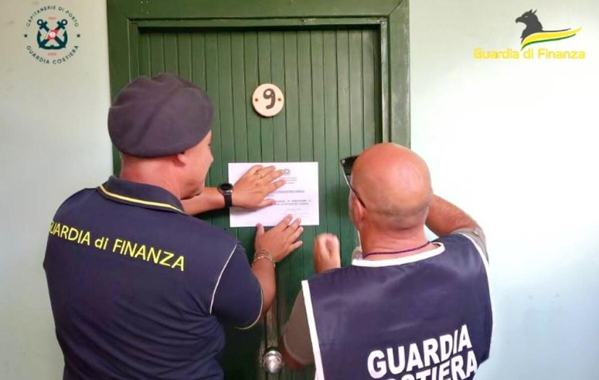Cronaca, sequestrato lido per mancanza di autorizzazioni - 