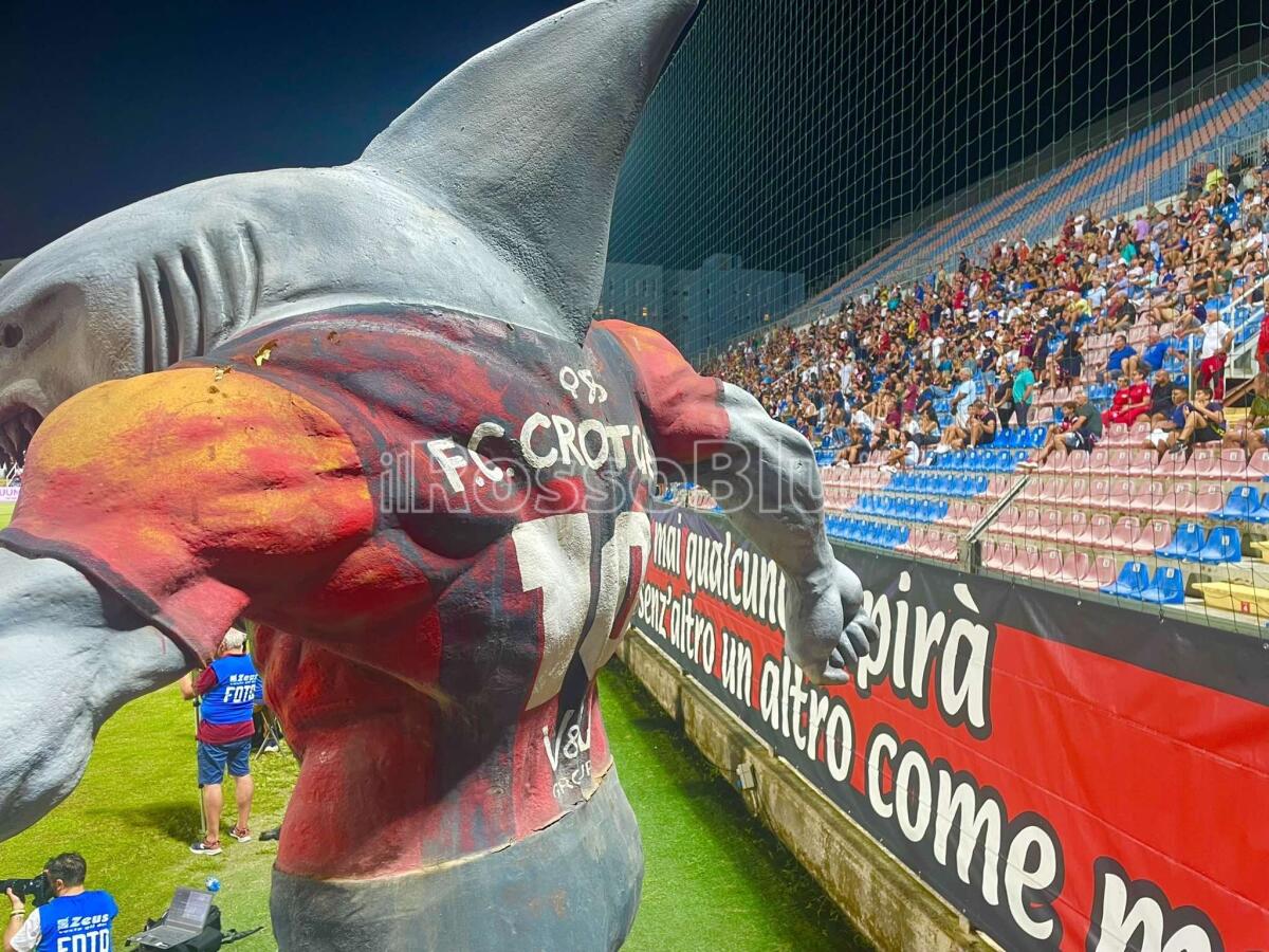 Crotone Calcio | La rinascita sportiva passa dai tifosi: prorogata la campagna abbonamenti - 