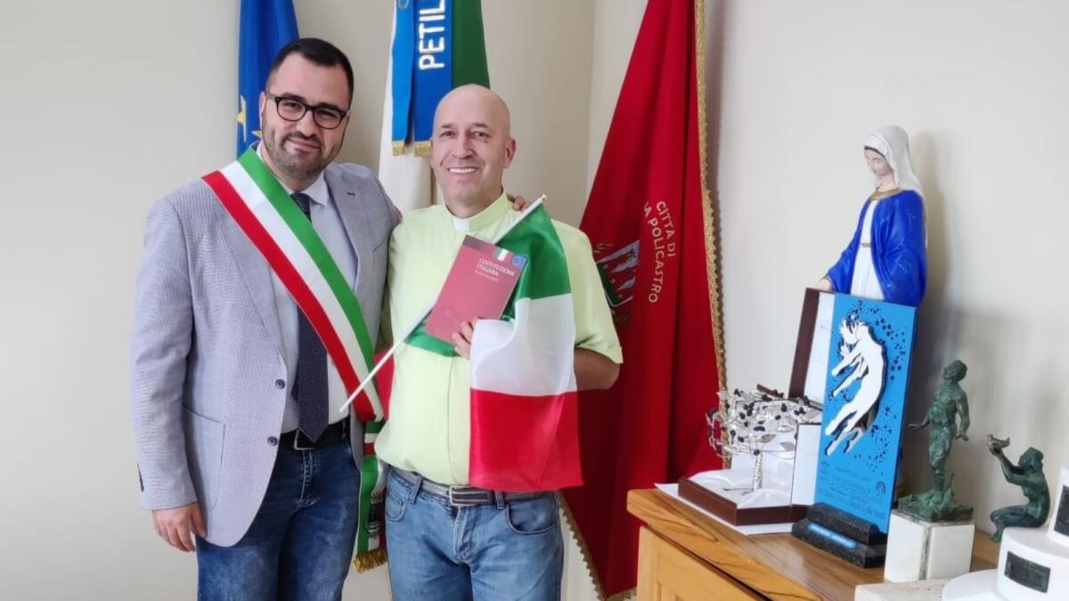 Petilia Policastro, la comunità celebra il suo don Argemiro - 