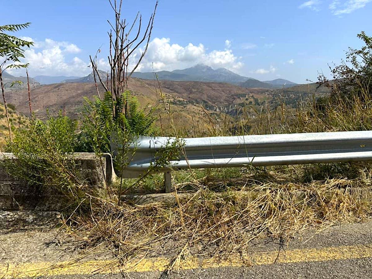 Cassano - Gli assessori Mungo e Russo contro la Provincia: assente nella pulizia delle strade - 