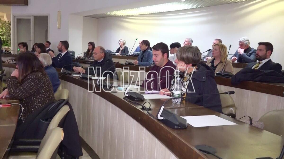 Bonifica, Stanchi dei soliti: ''Un Consiglio Comunale aperto contro i progetti di Eni'' - 