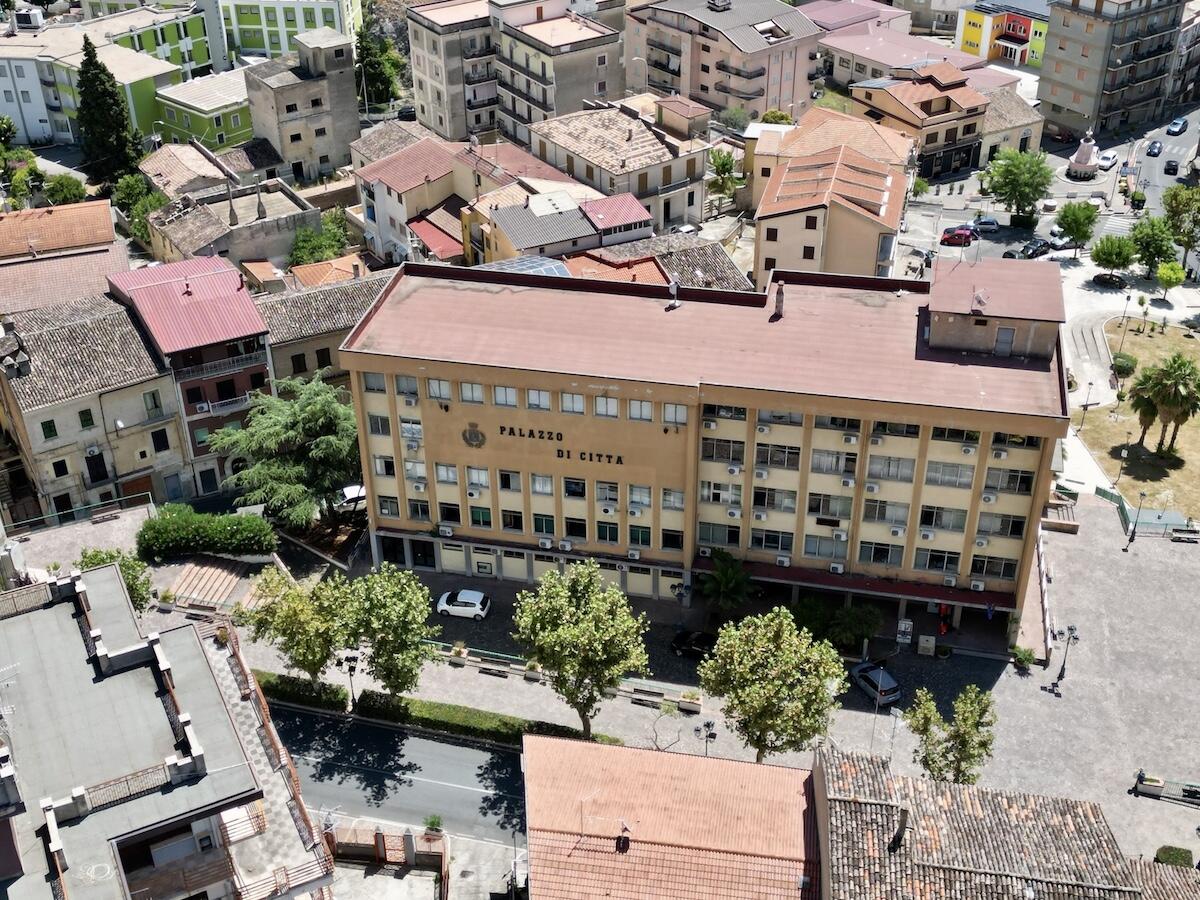 Cassano all'Ionio - L'amministrazione comunale proroga 19 tirocini di inclusione sociale - default