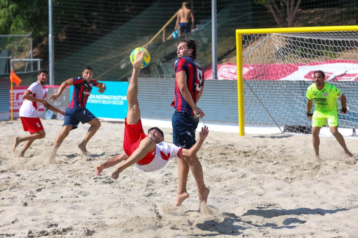 Beach Soccer - Grande successo per le candidature per ospitare il Campionato '25: c'è anche Praia a Mare - 