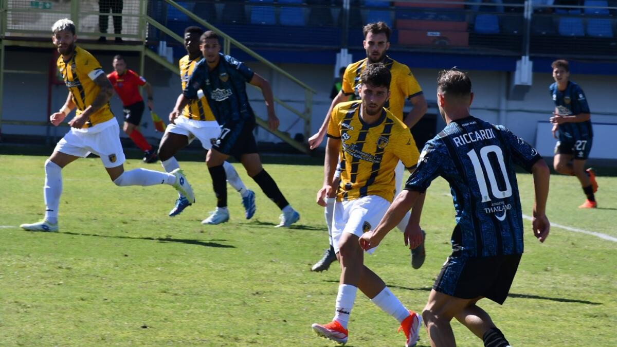 #GiuglianoCrotone | Qui Giugliano - Gialloblù tra sogni e incertezze, obiettivo: confermarsi tra le grandi - Foto - Latina Calcio 1932