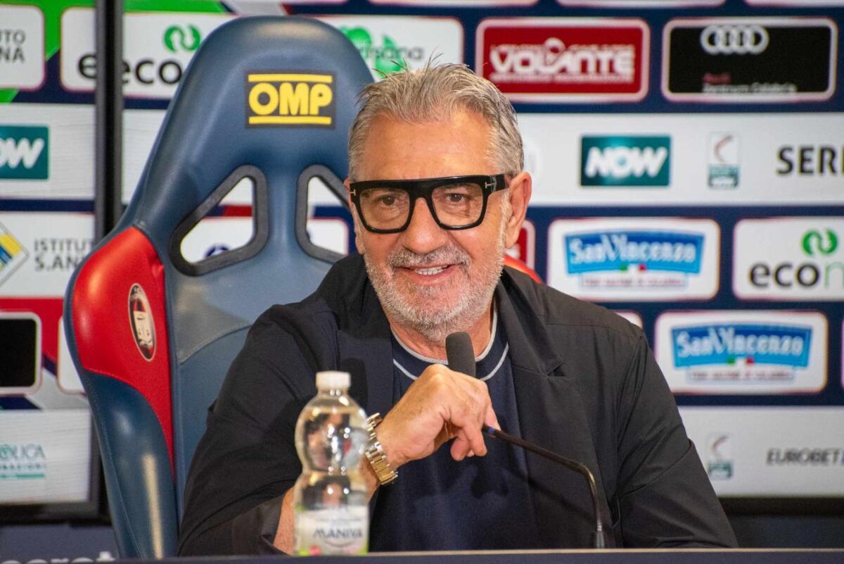 Serie C | Crotone calcio - Il Presidente Vrenna: «Mister Longo non è e non è mai stato in discussione» - 