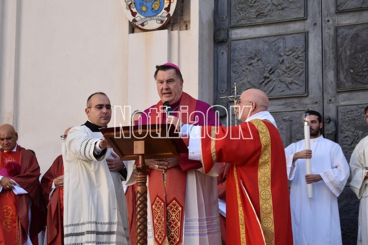 Crotone - «Siamo chiamati a realizzare il progetto di Dio in questa terra e in questo tempo segnato da un clima di odio e di violenza» - 