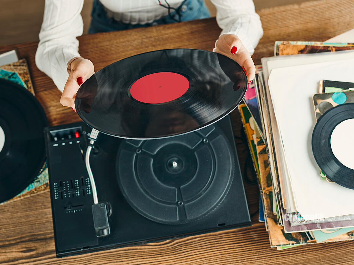Per la prima volta a Crotone arriva il mercato del vinile e del vintage - 