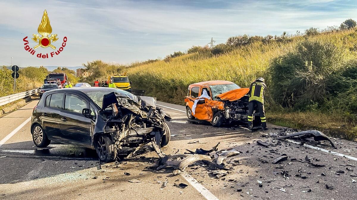 Incidente stradale tra due auto: muore uno dei conducenti -