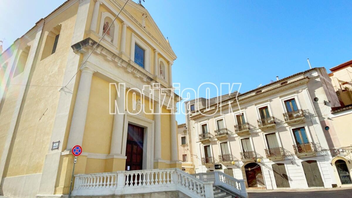 Crotone - Solennità di "Tutti i Santi" e Commemorazione dei defunti, ecco il programma liturgico - 