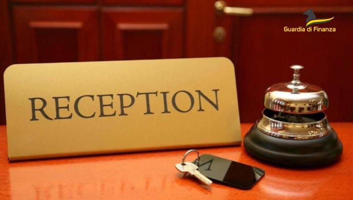 Scoperti sedici lavoratori in nero, anche in un albergo "categoria superior" - 