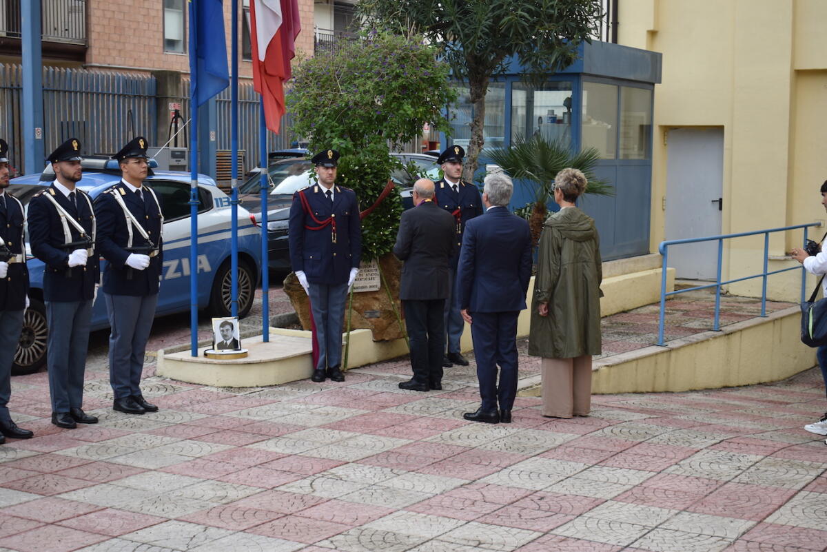 Crotone - In Questura ricordato il sacrificio di Ciriaco Di Roma vittima del terrorismo - 