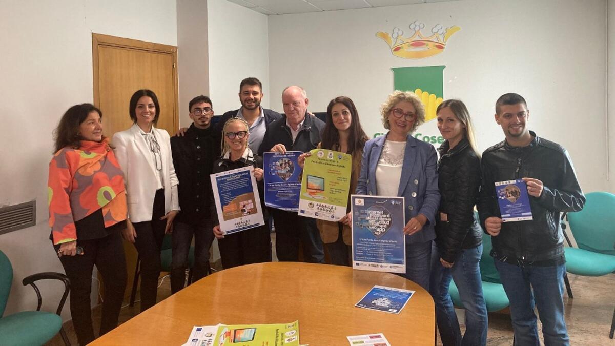 Cosenza - Si rafforza la rete dei servizi di facilitazione digitale per le persone fragili - 