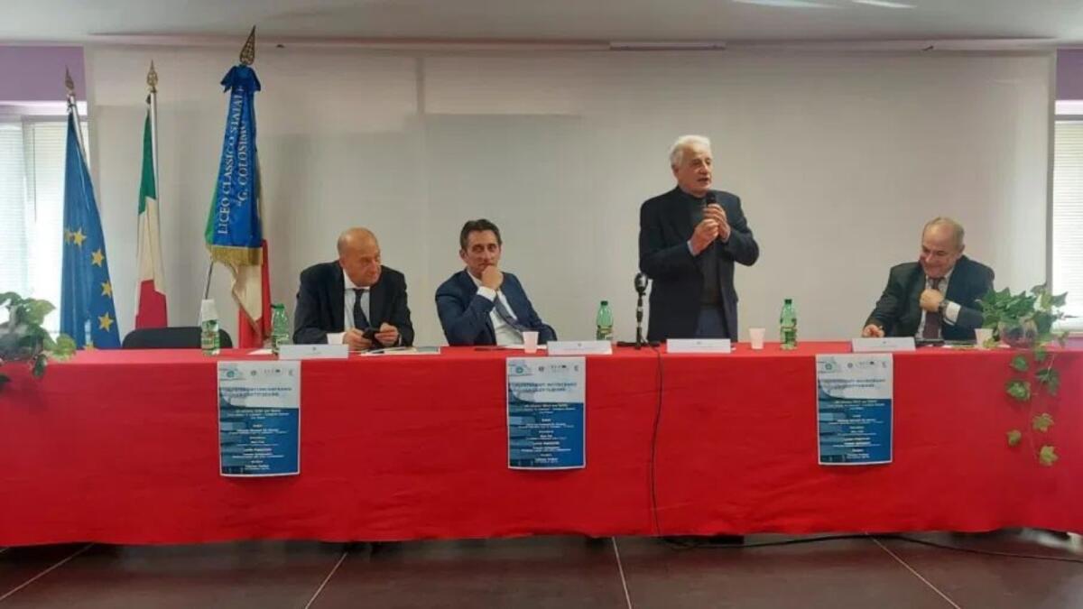 La Fondazione Magna Grecia porta la Costituzione nelle scuole - 