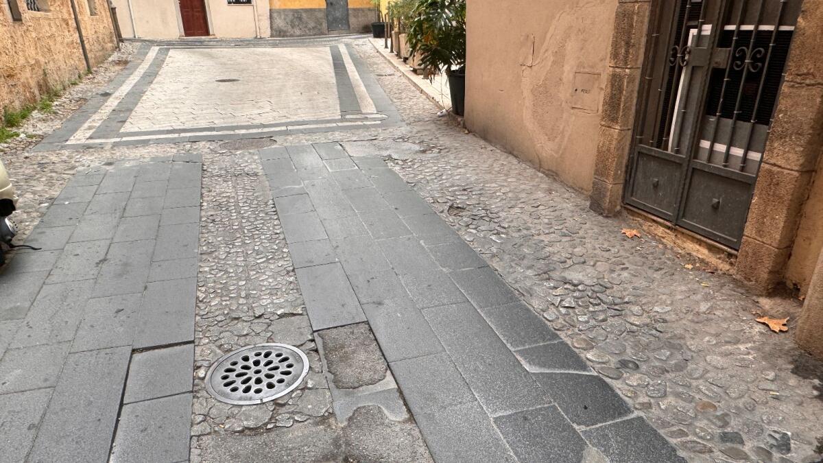 Crotone - L'incapacità cronica di amare il centro storico (Foto Gallery) - 