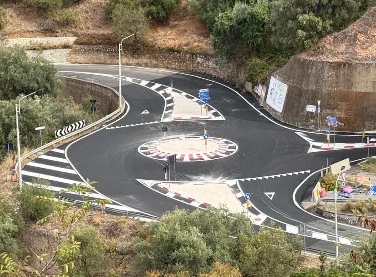 Nuova rotatoria a Corigliano-Rossano, la Presidente della Provincia: «Ottimizziamo la viabilità» - 