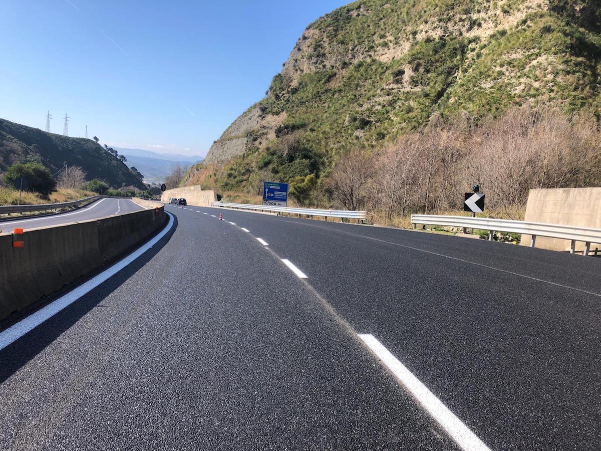 Cede una carreggiata, strada dei due mari chiusa - 