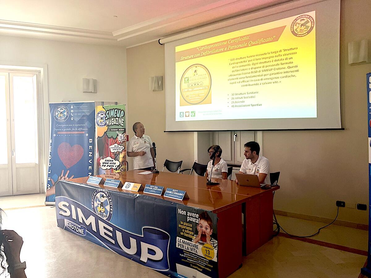 Crotone - La SIMEUP presenta la mappatura dei defibrillatori presenti sul territorio - 