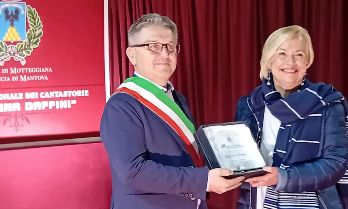 Francesca Prestia, l'unica donna cantastorie in Calabria, premiata al concorso nazionale Daffini - 