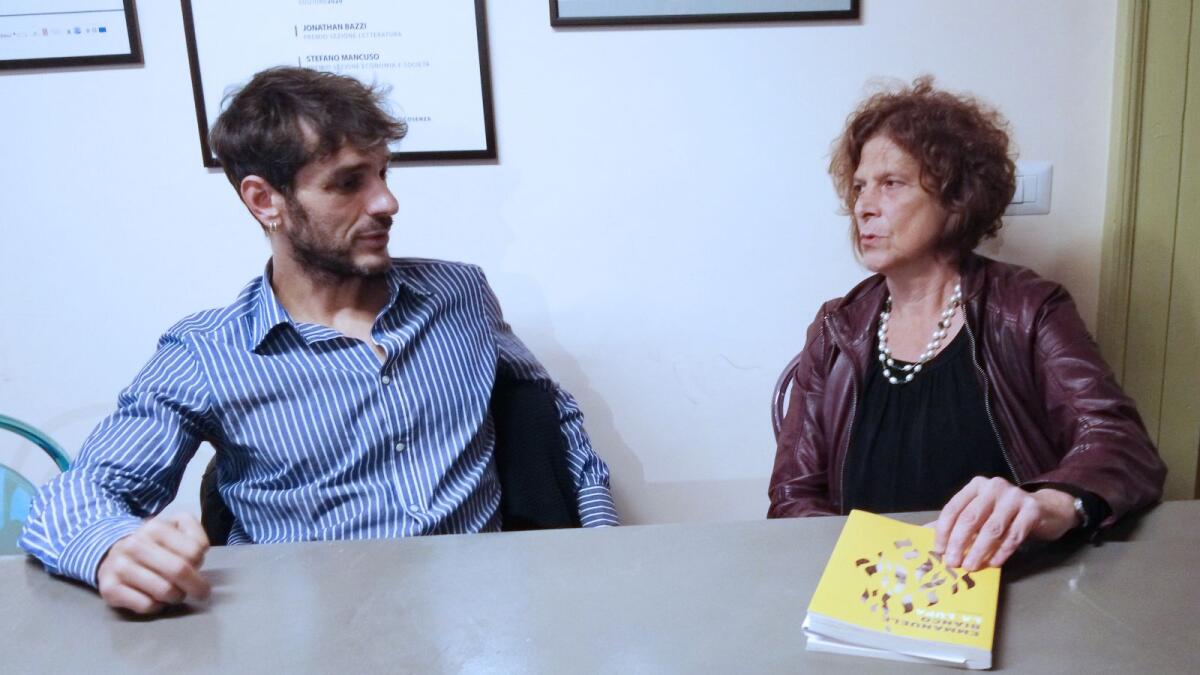 Cosenza - Gli autori e i loro libri: Emmanuele Bianco ha presentato "La Lupa" - 