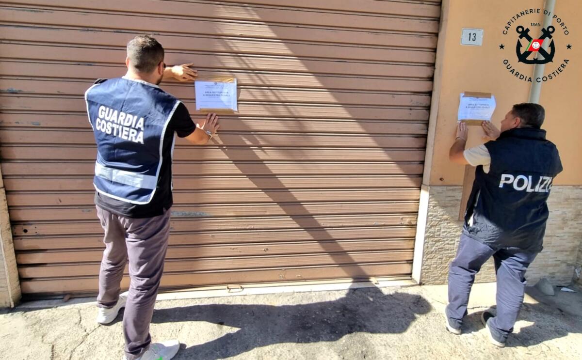 Crotone - Scoperta autofficina abusiva e posta sotto sequestro - 