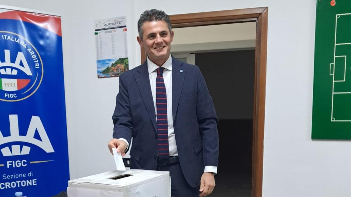 Francesco Livadoti confermato Presidente della Sezione AIA di Crotone - 