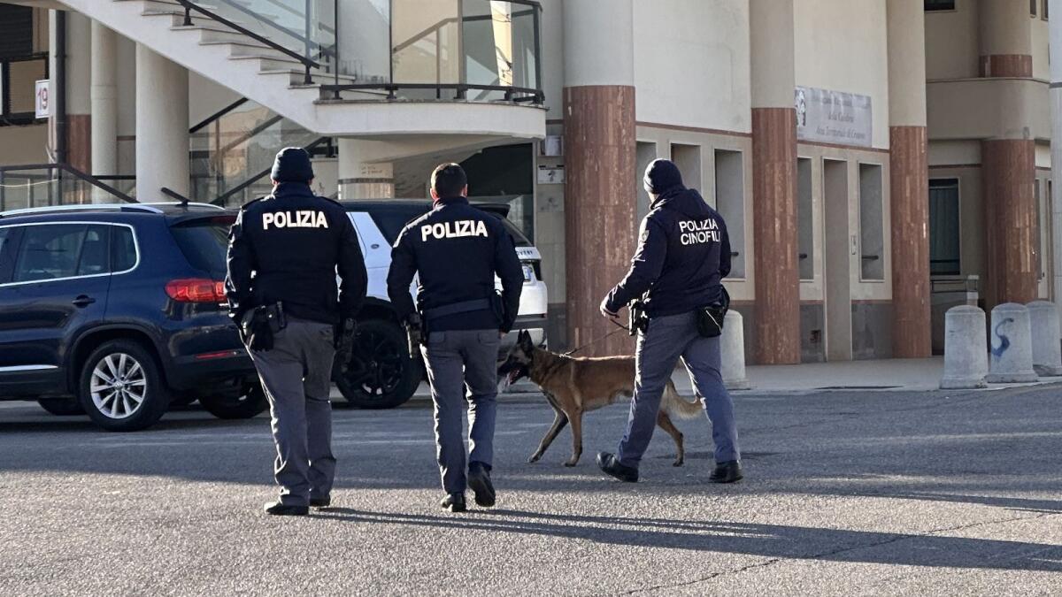 Crotone | Operazione Grecale - Sgominata associazione criminale armata: controllava lo spaccio in città - 