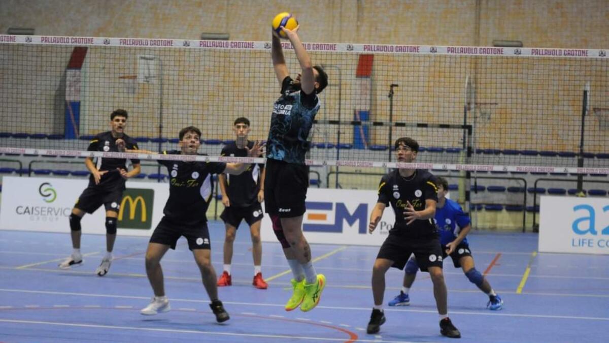 Pallavolo M | Serie C - I Tritoni spazzano via il Palmi e puntano alla vetta - 