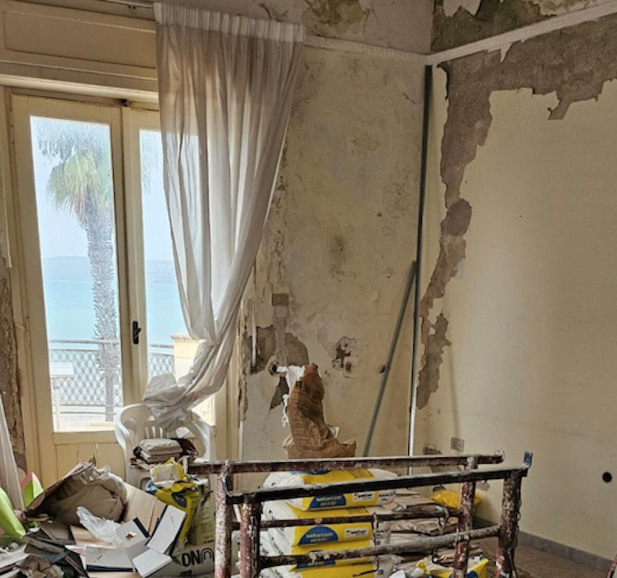 Crotone - Sgombrato l’immobile della fondazione Calorio in via Poggioreale - 
