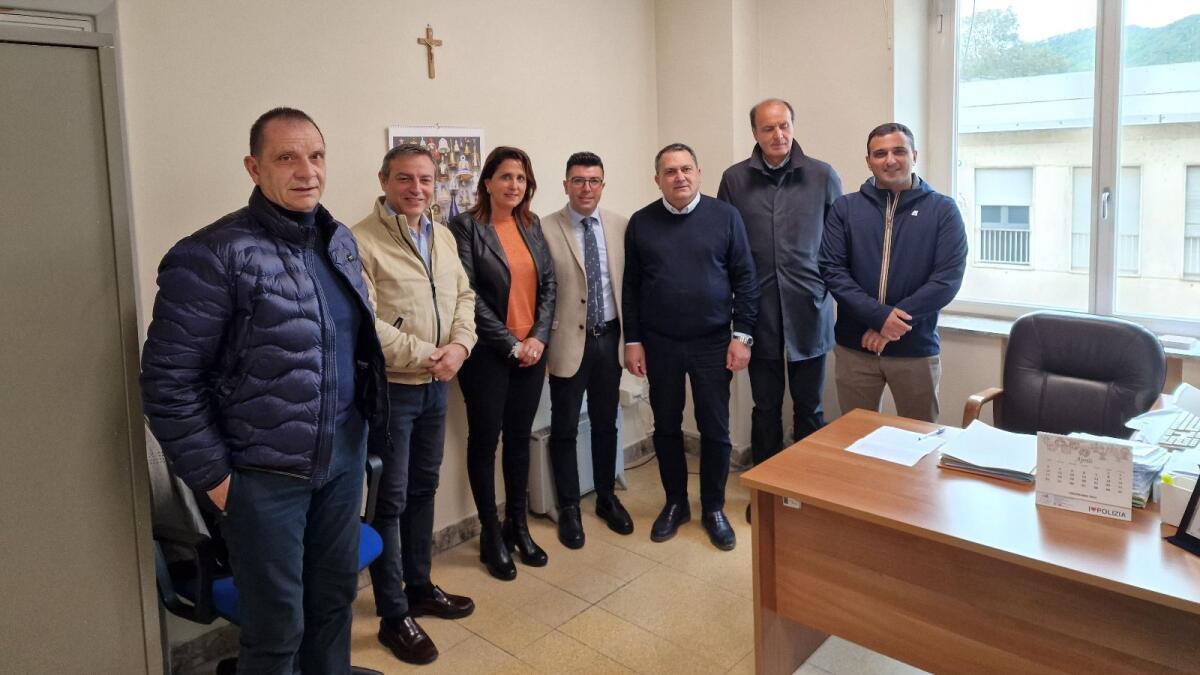 Cosenza Referendum - Consiglieri minoranza di centrodestra: «Fake sui social contro la città unica» - 