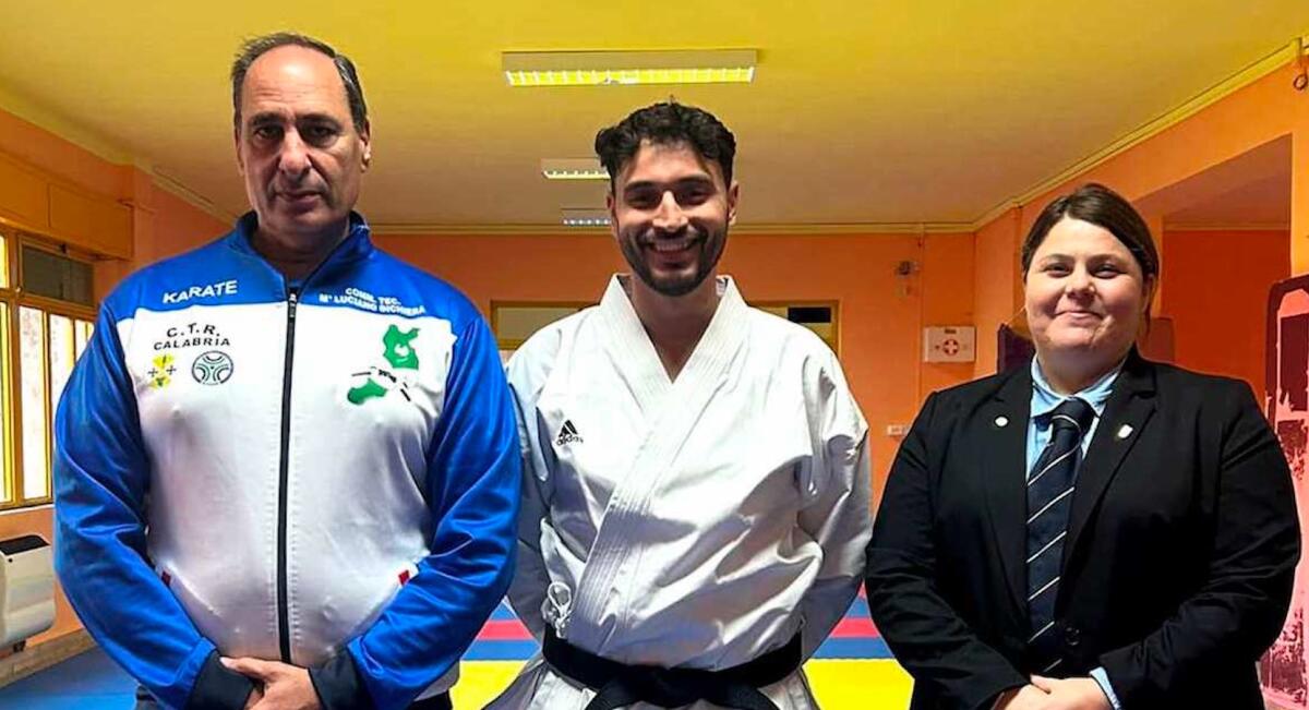 Il karateka della Martial Kroton Ryu Giuseppe Franco promosso cintura nera 3° DAN - 
