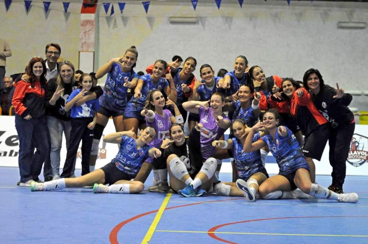 Pallavolo - Spettacolo al Palakro, le Sirene vincono contro la seconda in classifica - 