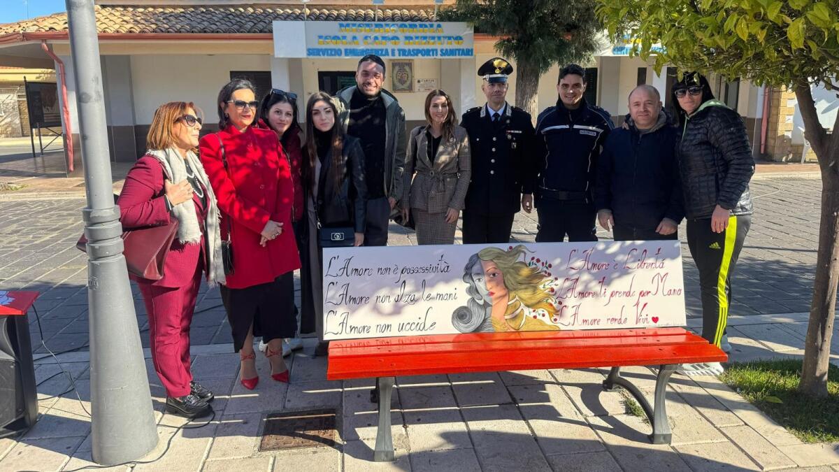 Isola C.R. - 25 novembre: una giornata ricca di emozioni e significati - 