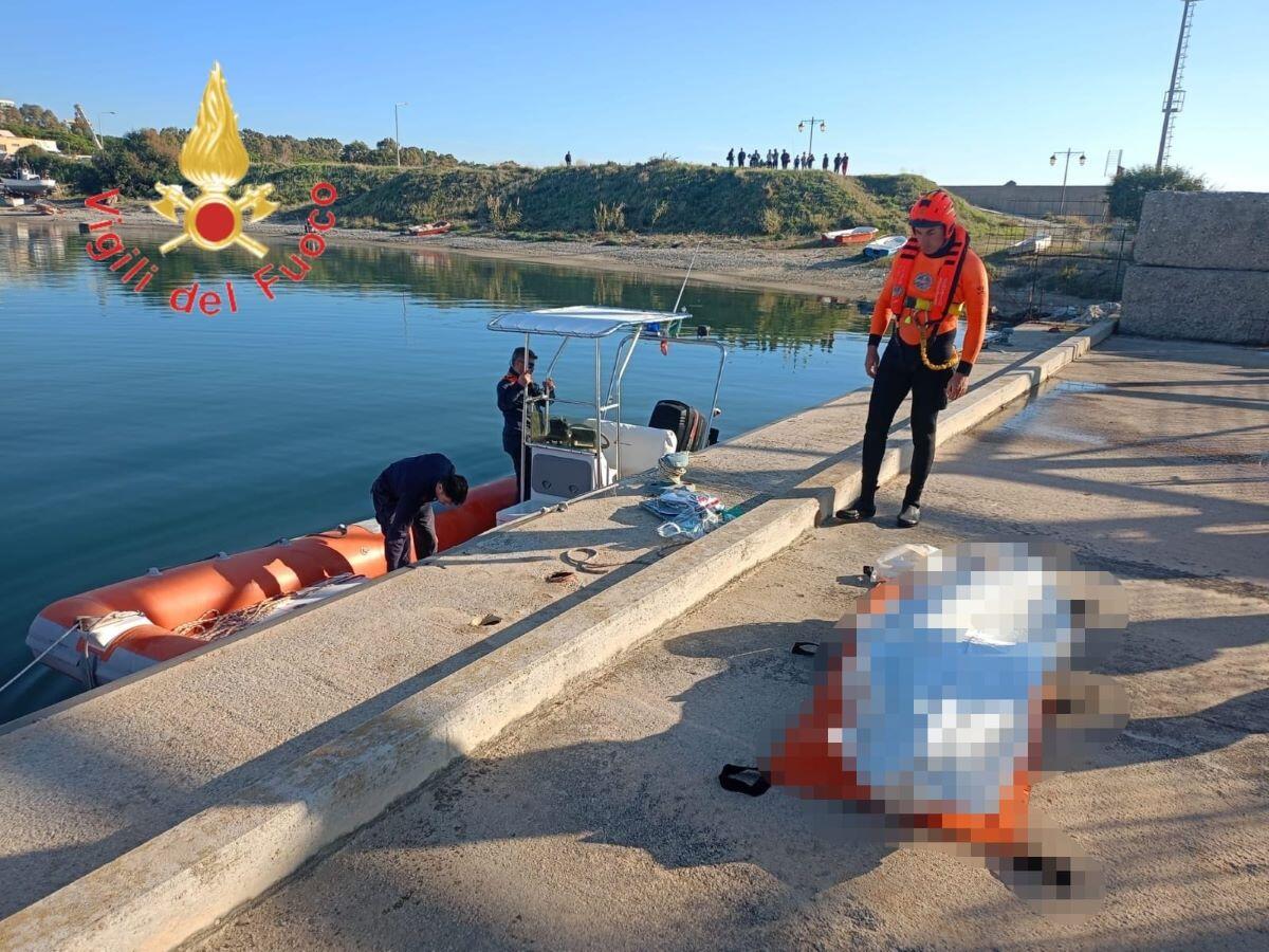 Trovato cadavere nella zona del porto di Catanzaro Lido - 