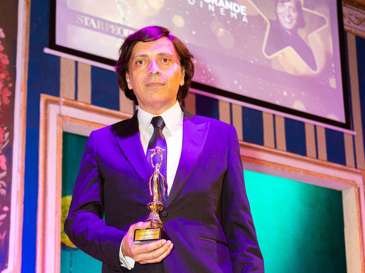 Al Presidente della Fim Commission Calabria la Stella d'oro degli star People Award ideati dal crotonese Flavio Iacones - 