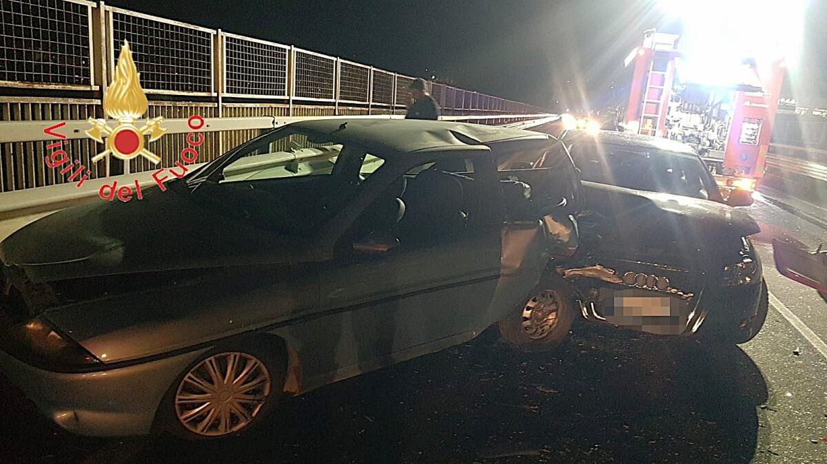 Calabria - Un altro incidente stradale, coinvolta un'intera famiglia - 