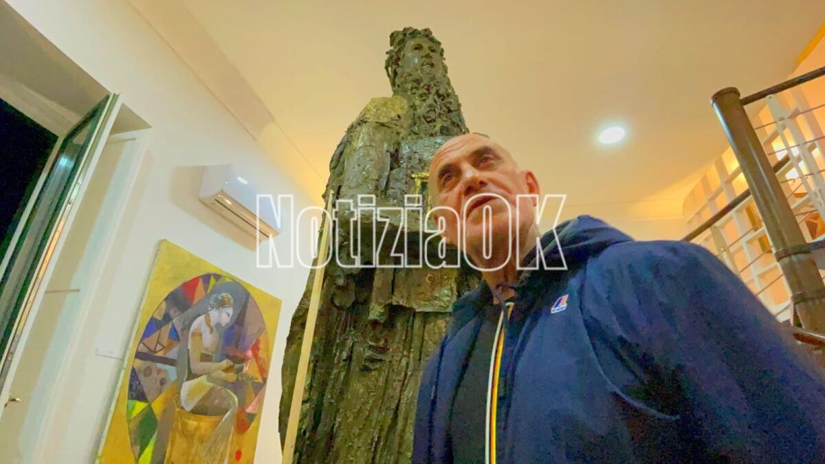 Crotone - Un maestro d'eccezione per il corso d'arte della Nuova Scuola Pitagorica - 