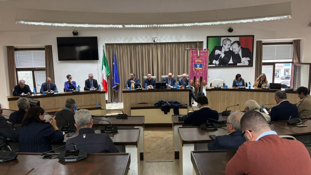 Crotone - Reti idriche: tutto pronto per il passaggio al gestore unico -