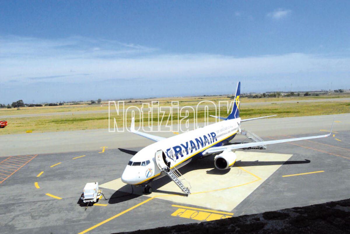 Aeroporto di Crotone - Si vola per Düsseldorf - 