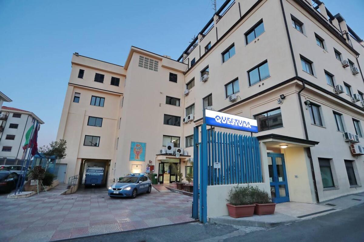 Arrivano nuovi ispettori e agenti della stradale alla Questura di Crotone - 