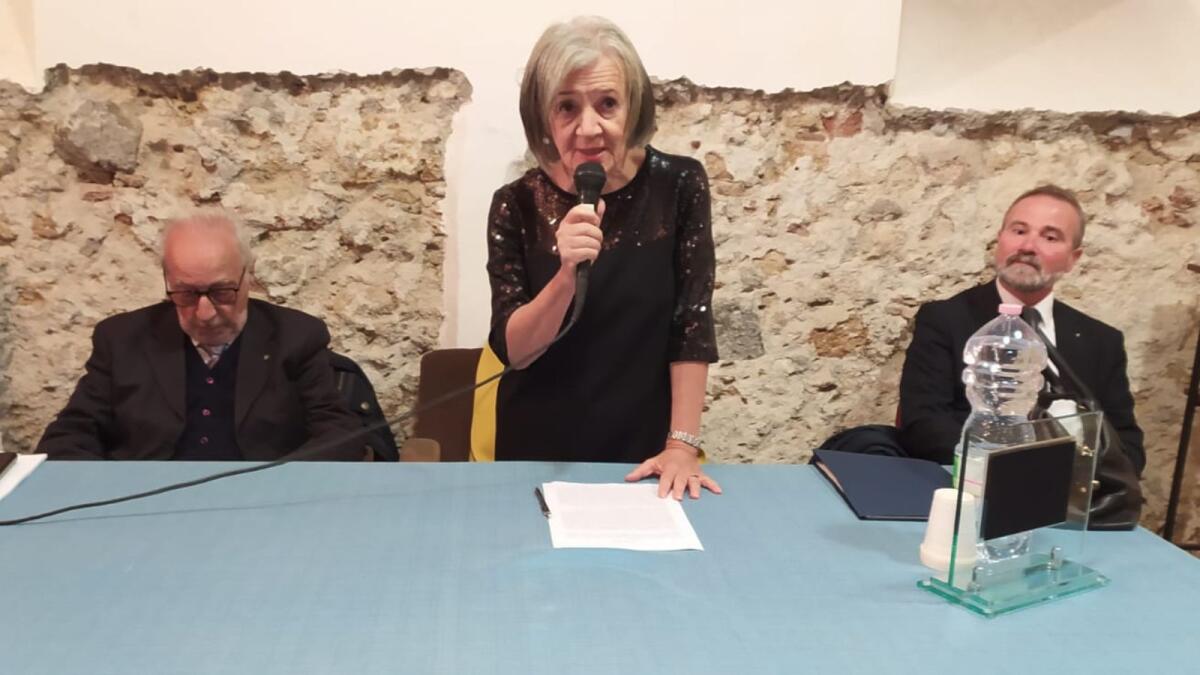 Crotone - La Dante Alighieri spenge le sue prime 100 candeline - Foto - Società Dante Alighieri Crotone