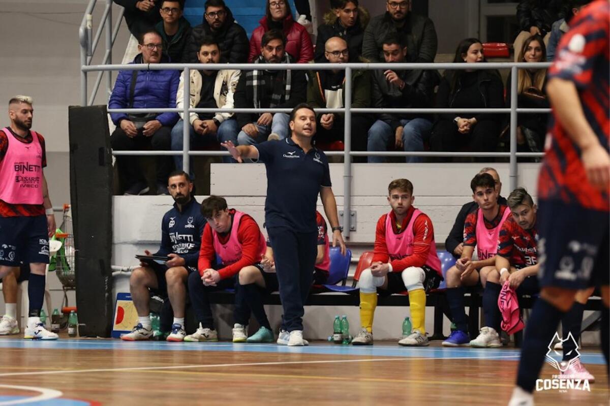 Calcio a 5 - Sfugge ancora la prima vittoria - 