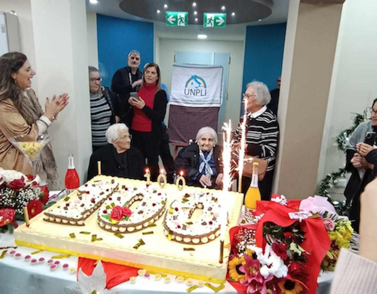 Isola C. R. - Nonna Maria Antonia ha festeggiato 100 anni - 