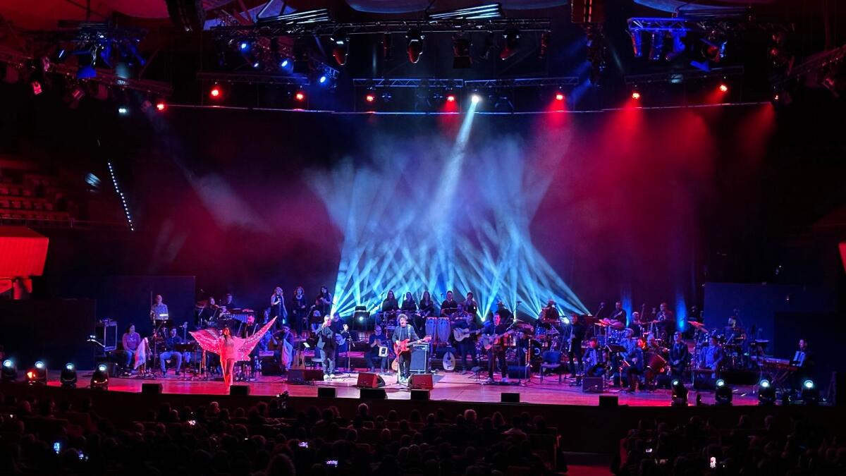Max Gazzè sul palco dell’Auditorium Parco della Musica Ennio Morricone a ritmo di tarantella con la Calabria Orchestra - 