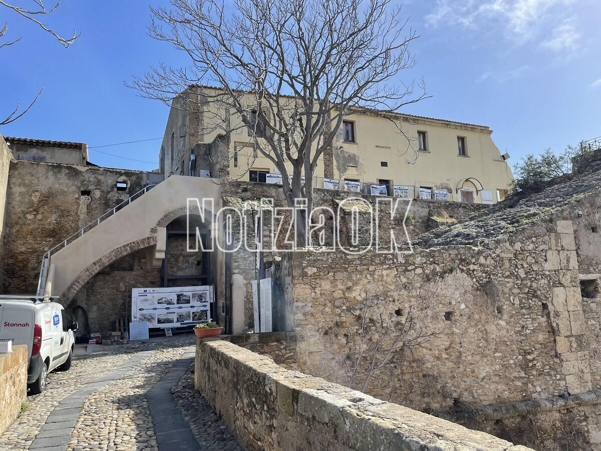 Crotone - Al castello Carlo V la mostra fotografica sulla Calabria bizantina - 