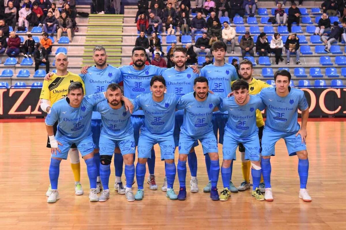 Calcio a 5 - Beffa per la Pirossigeno Cosenza, lupi perfetti ma il pari sfuma - 