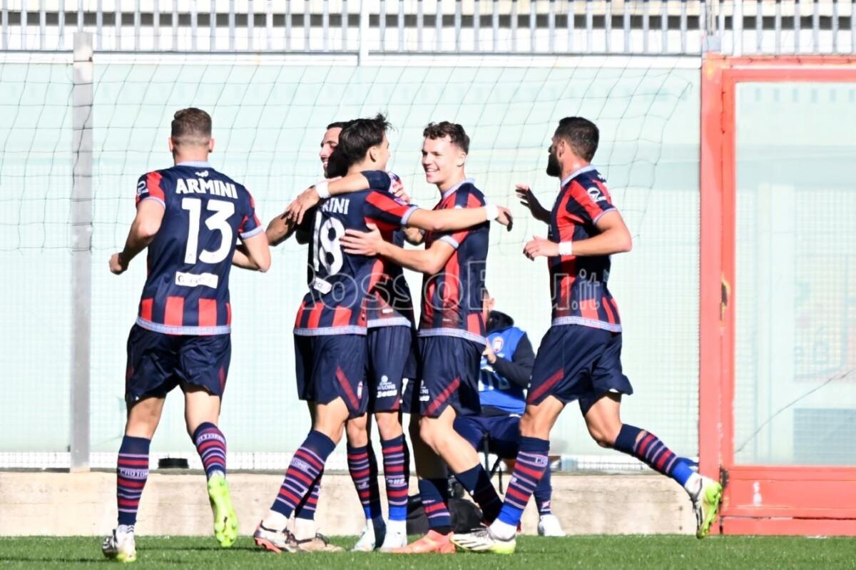 #TeamAtlamuraCrotone | I Convocati - Sono 24 i rossoblù partiti per la Puglia - 